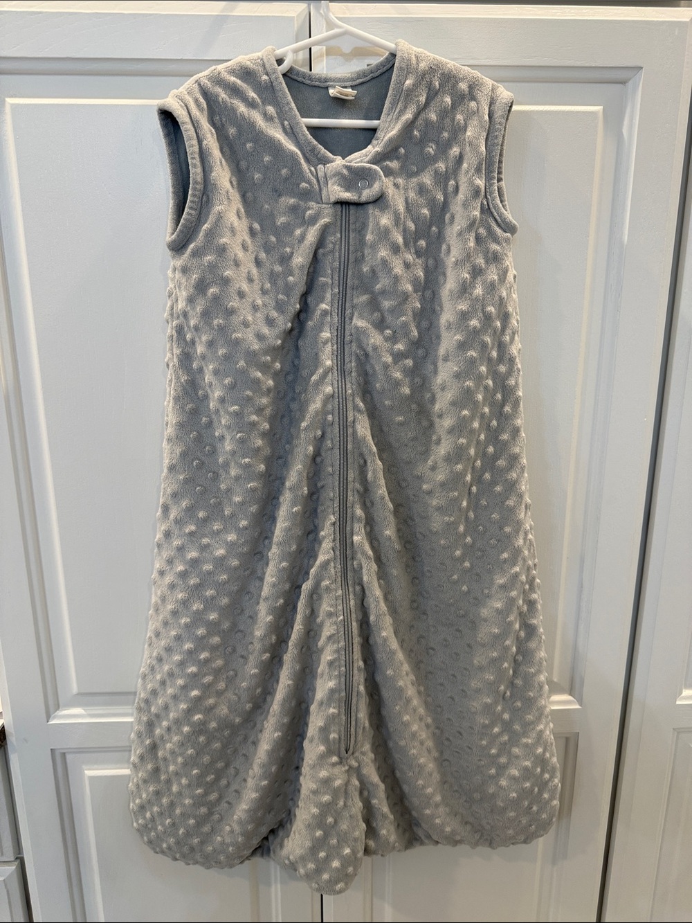 Sleeveless Plush Zip-Front Sleep Sack in Light Grey